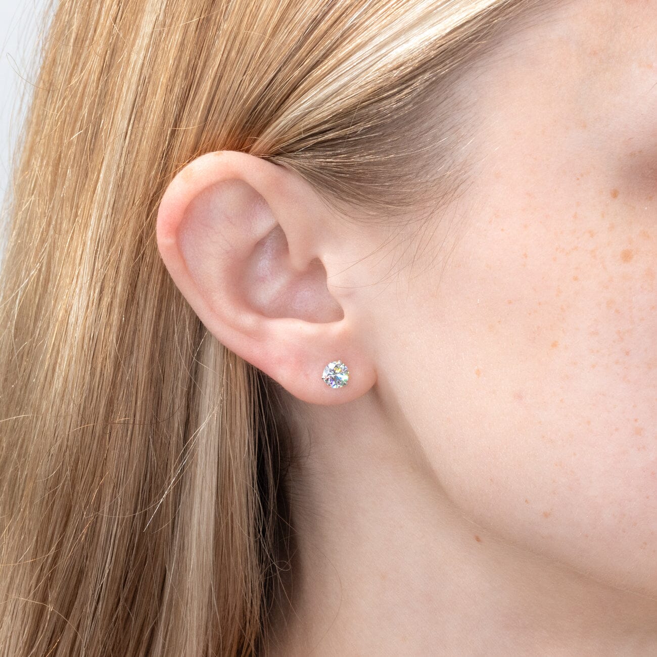 1.05 TCW Round Moissanite Stud Earrings - farrellouise