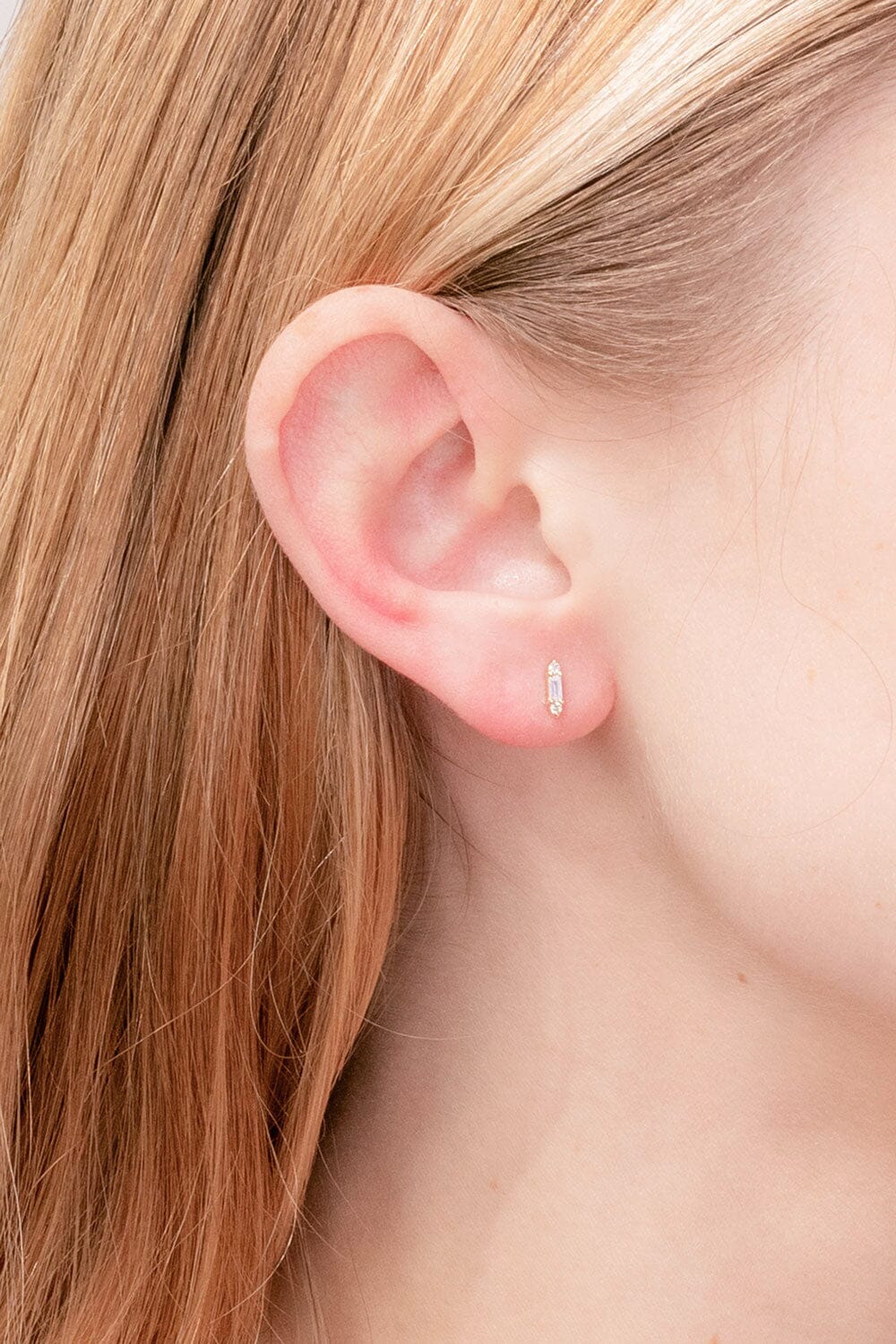 0.28 TCW Baguette & Round Moissanite stud Earrings - farrellouise