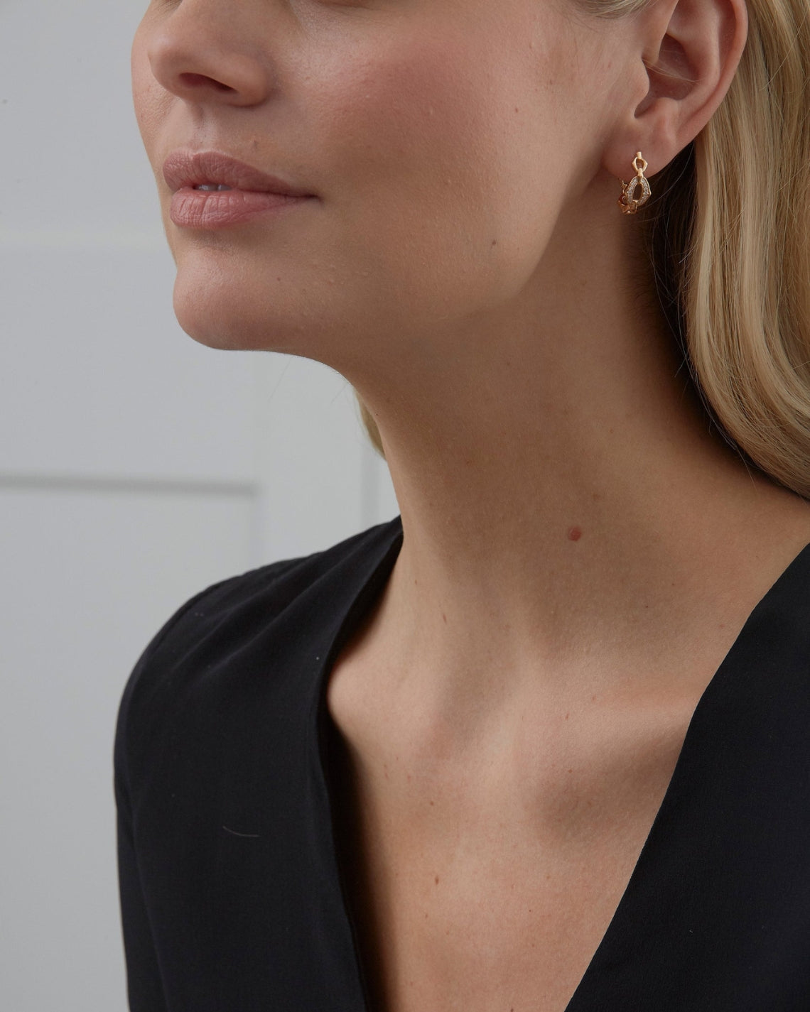 0.18 TCW Round Moissanite Diamond Link Hoop Earrings - farrellouise