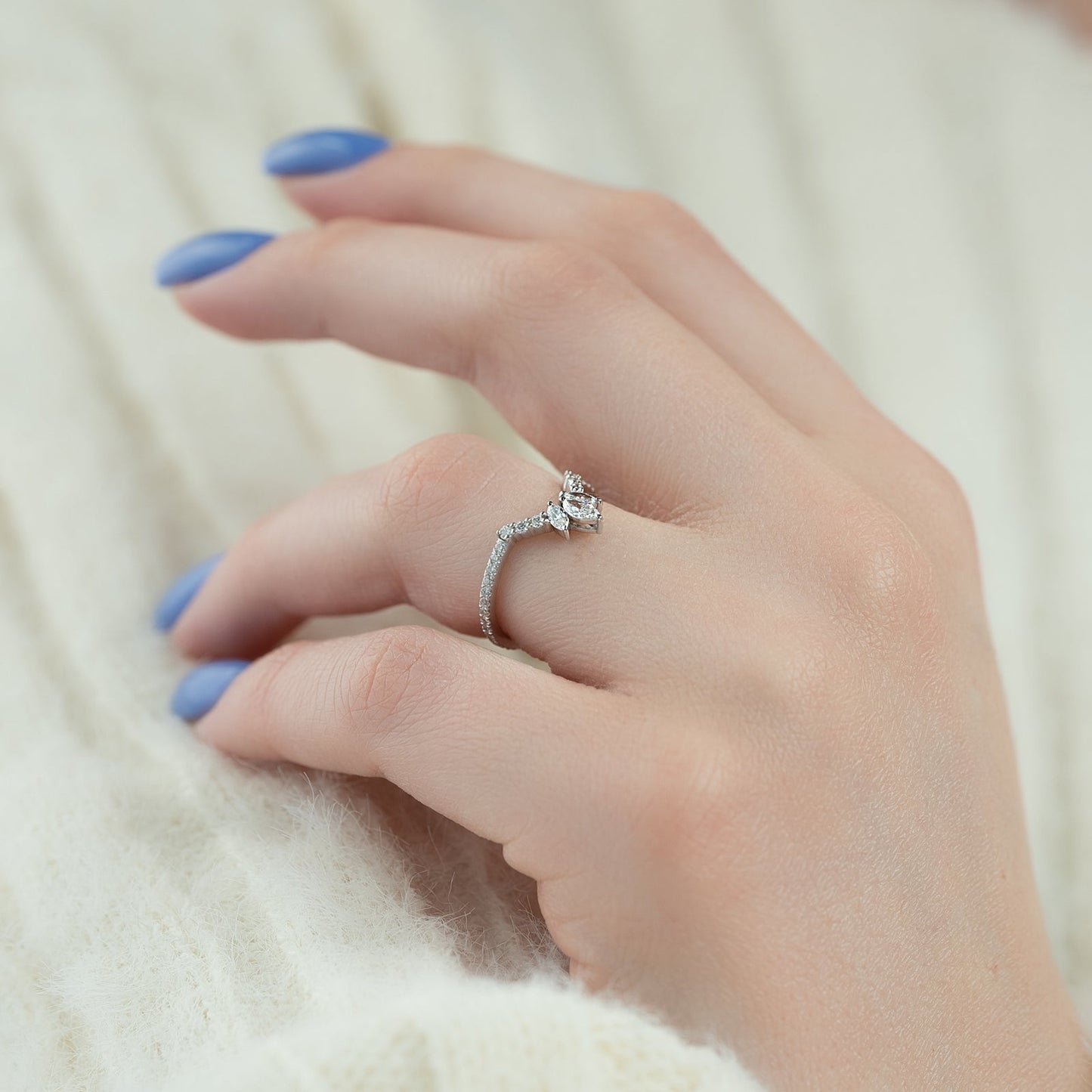 0.40 TCW Marquise & Round Moissanite Curved Wedding Band - farrellouise