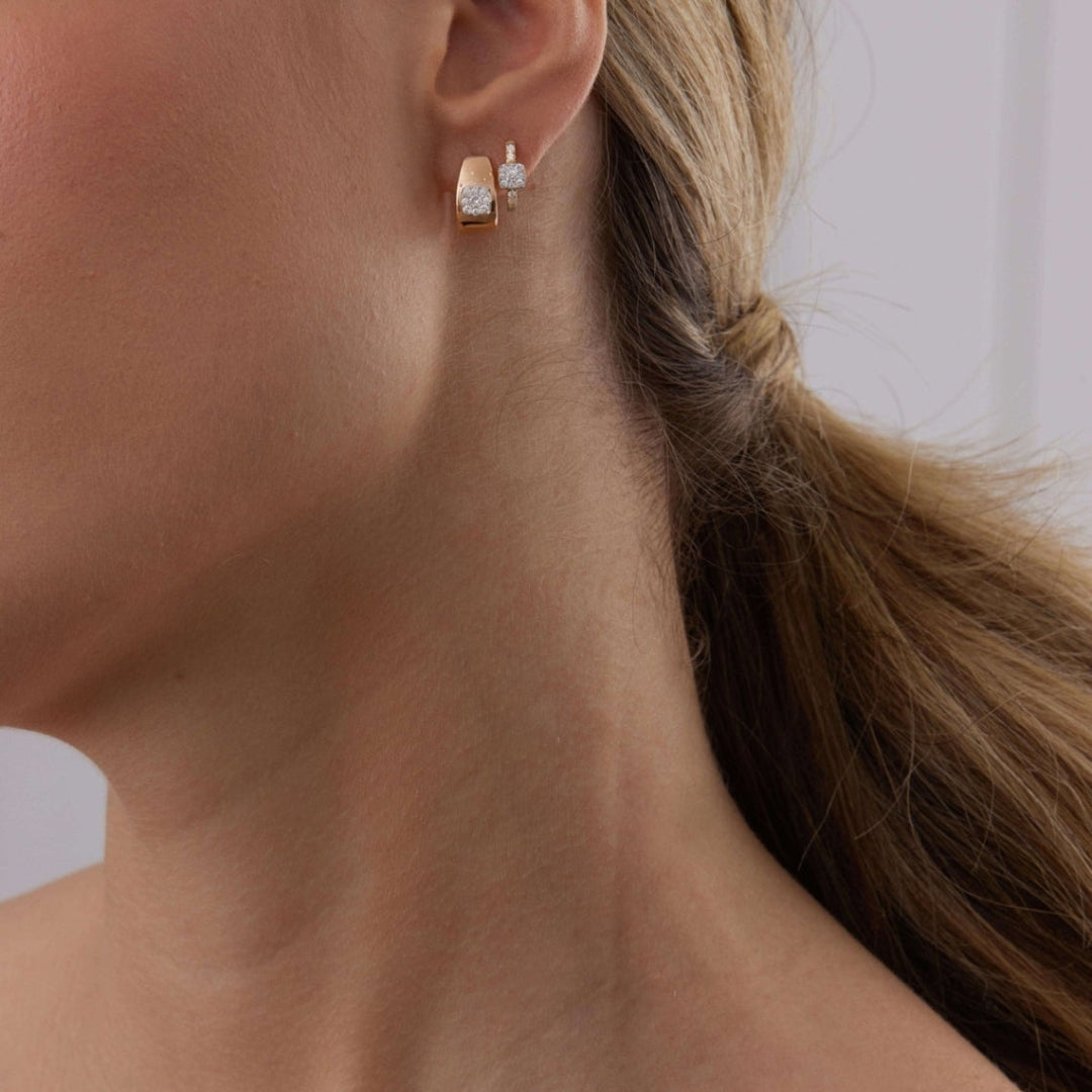 0.27 TCW Round Moissanite Diamond Huggie Earrings - farrellouise