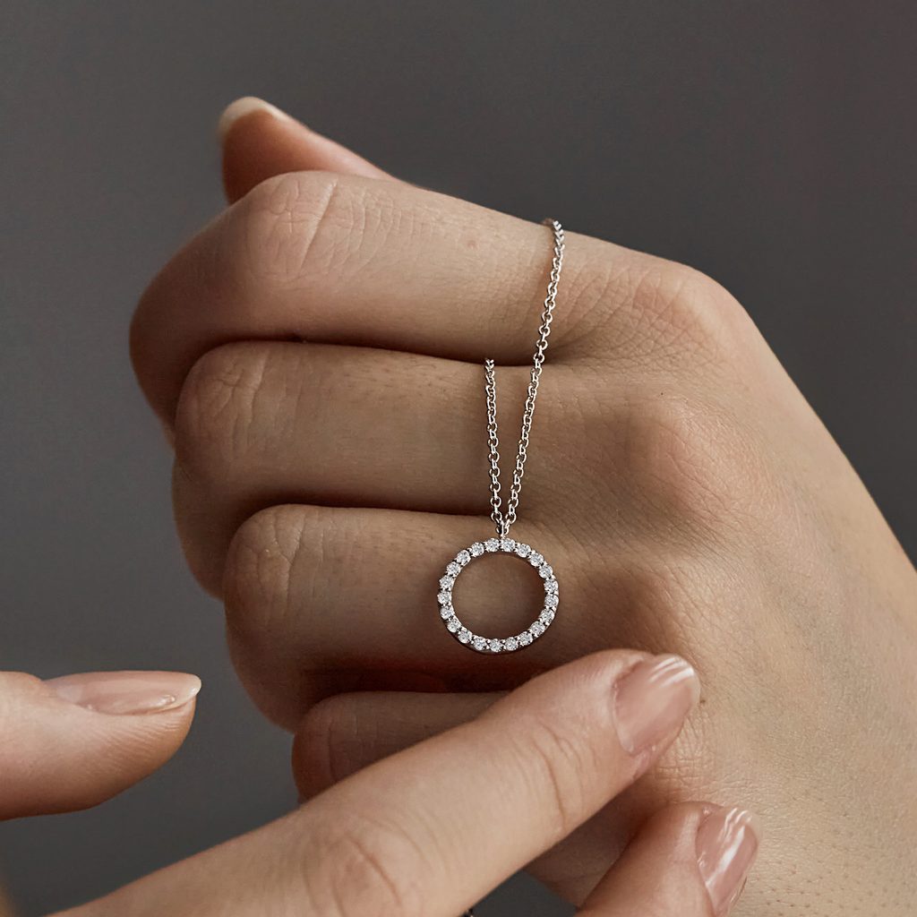 0.30 TCW Round Moissanite Diamond Circle Pendent Necklace - farrellouise
