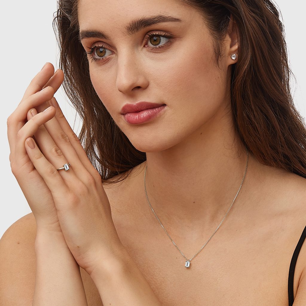0.60 CT Emerald Moissanite Diamond Solitaire Pendent Necklace - farrellouise