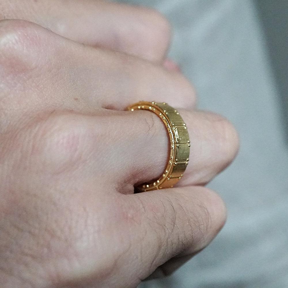 Classic Shield Textured Men's Wedding Band - farrellouise