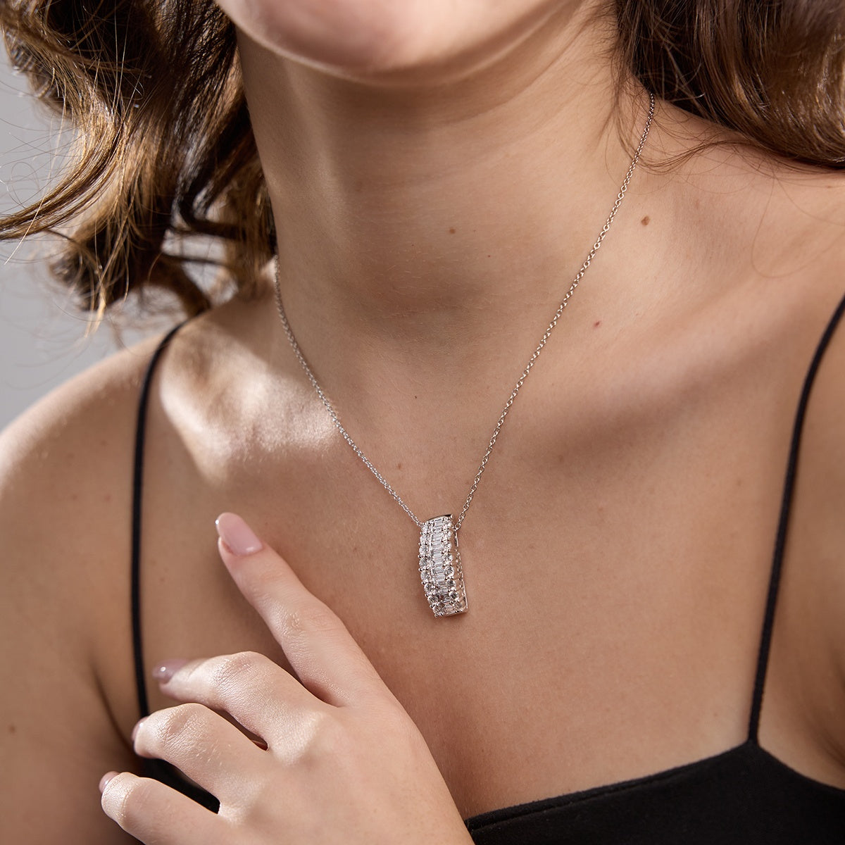 3.0 TCW Round & Baguette Moissanite Diamond Pendant Necklace - farrellouise