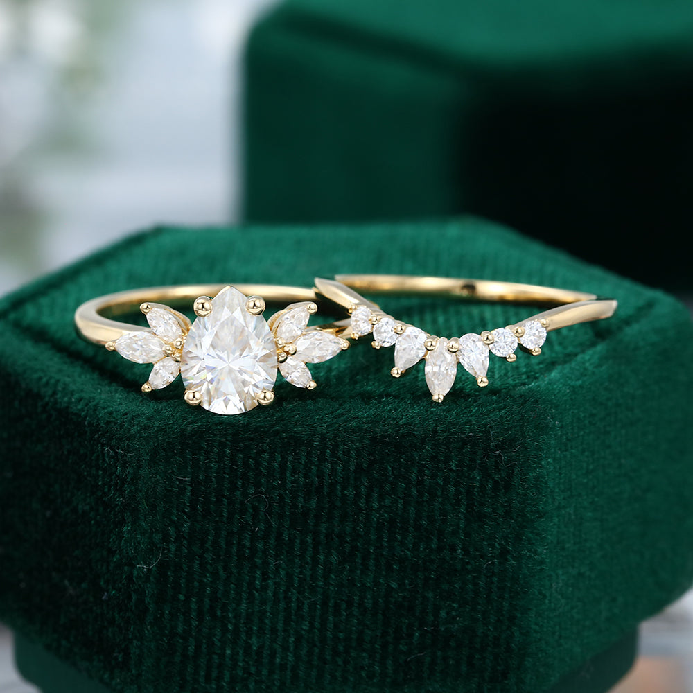 1.0 CT Pear Moissanite Cluster Bridal Ring Set - farrellouise