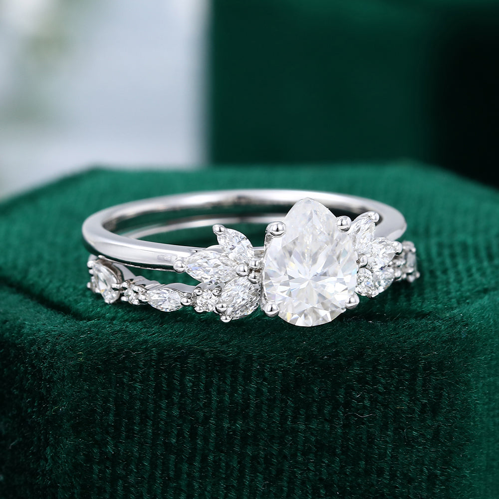 1.0 CT Pear Moissanite Cluster Bridal Ring Set - farrellouise
