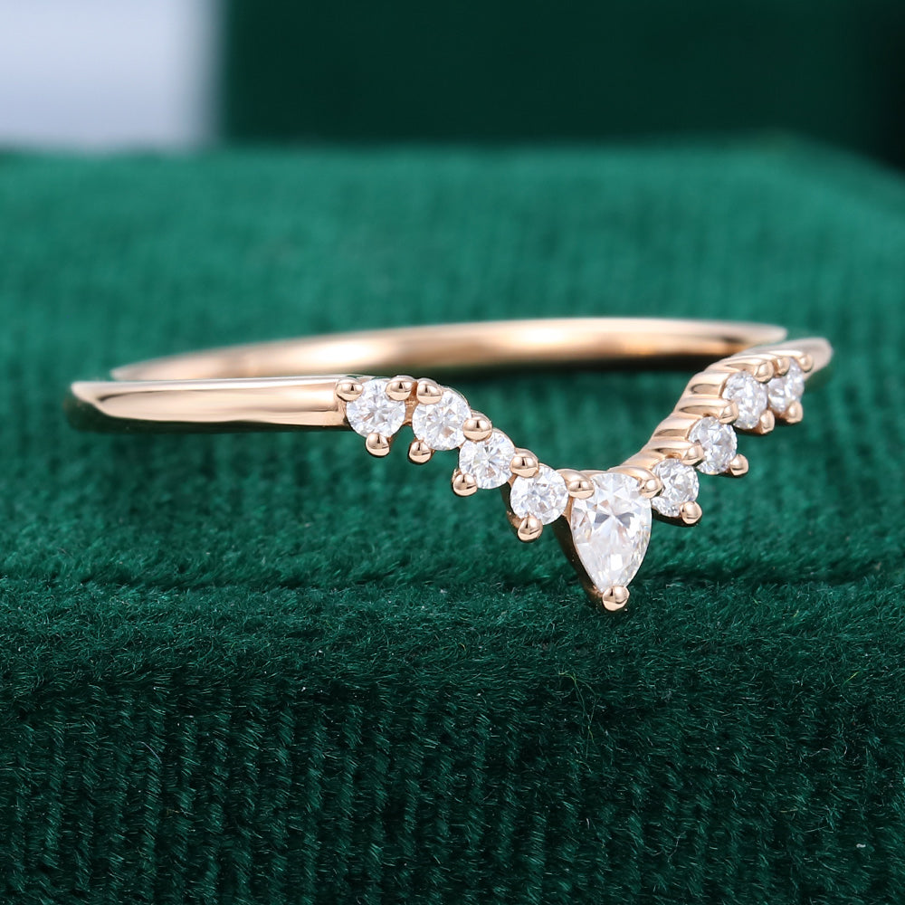 0.15 CT Round & Pear Moissanite Curved Wedding Band - farrellouise