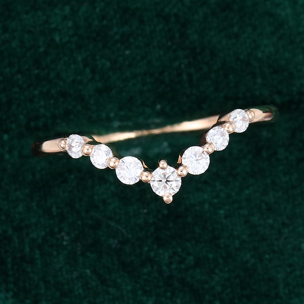 0.25 CT Round Moissanite Curved Wedding Band - farrellouise