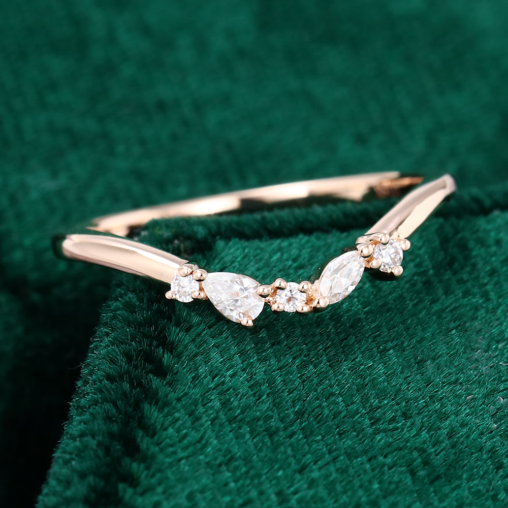 0.30 CT Round, Pear & Marquise Moissanite Curved Wedding Band - farrellouise