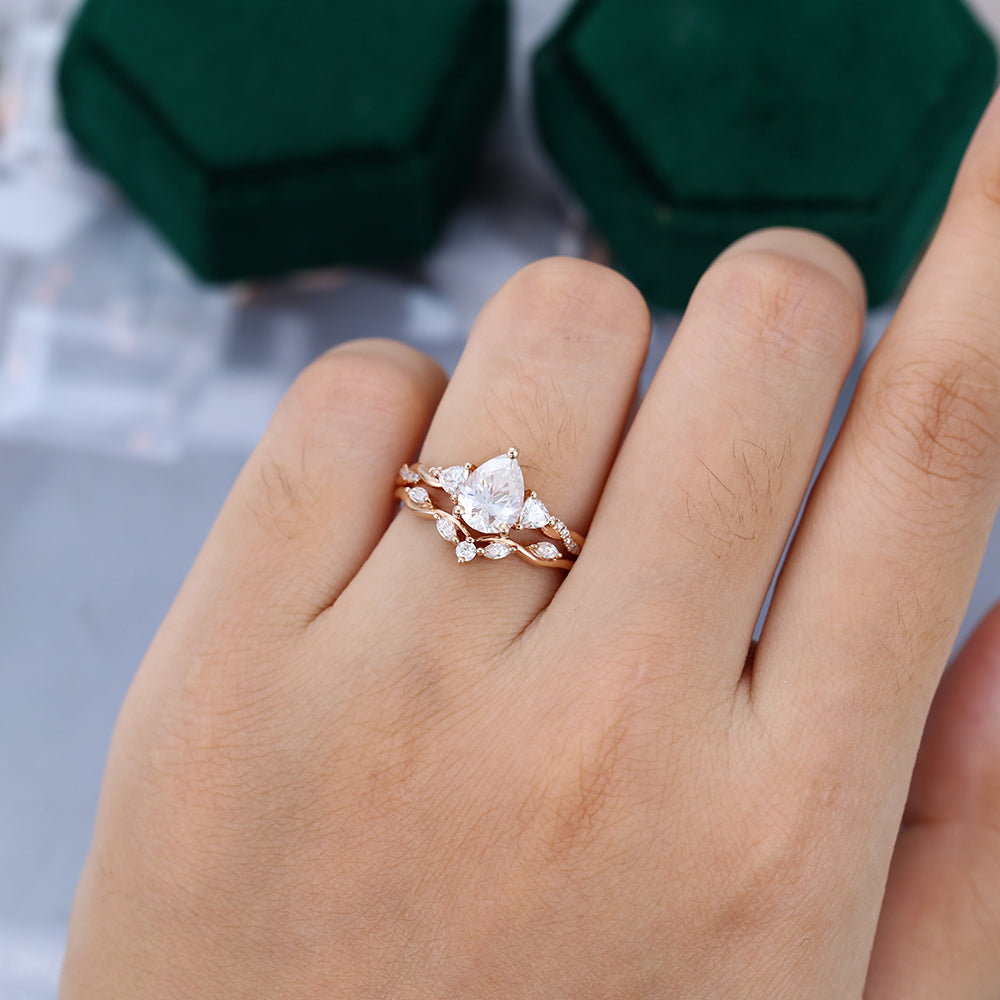 1.0 CT Pear Moissanite Three Stone Bridal Ring Set - farrellouise