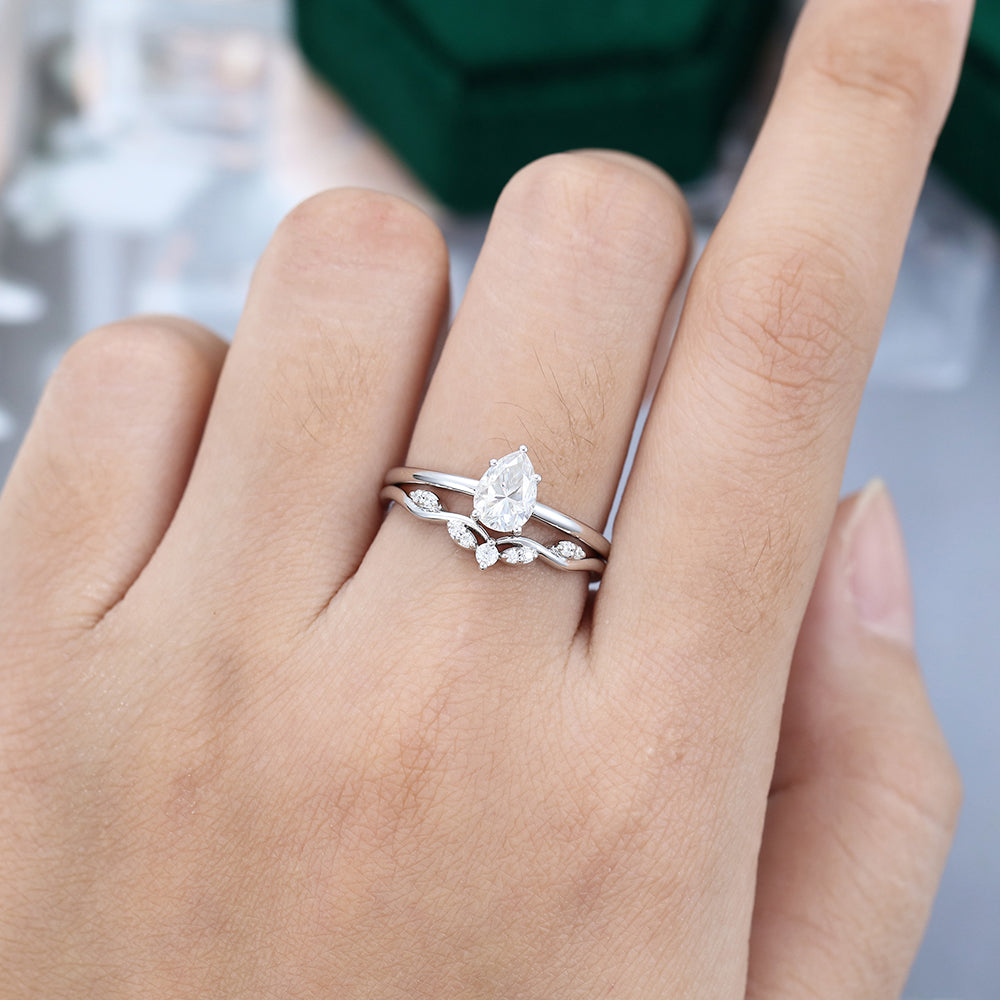 0.69 CT Pear Moissanite Solitaire Bridal Ring Set - farrellouise