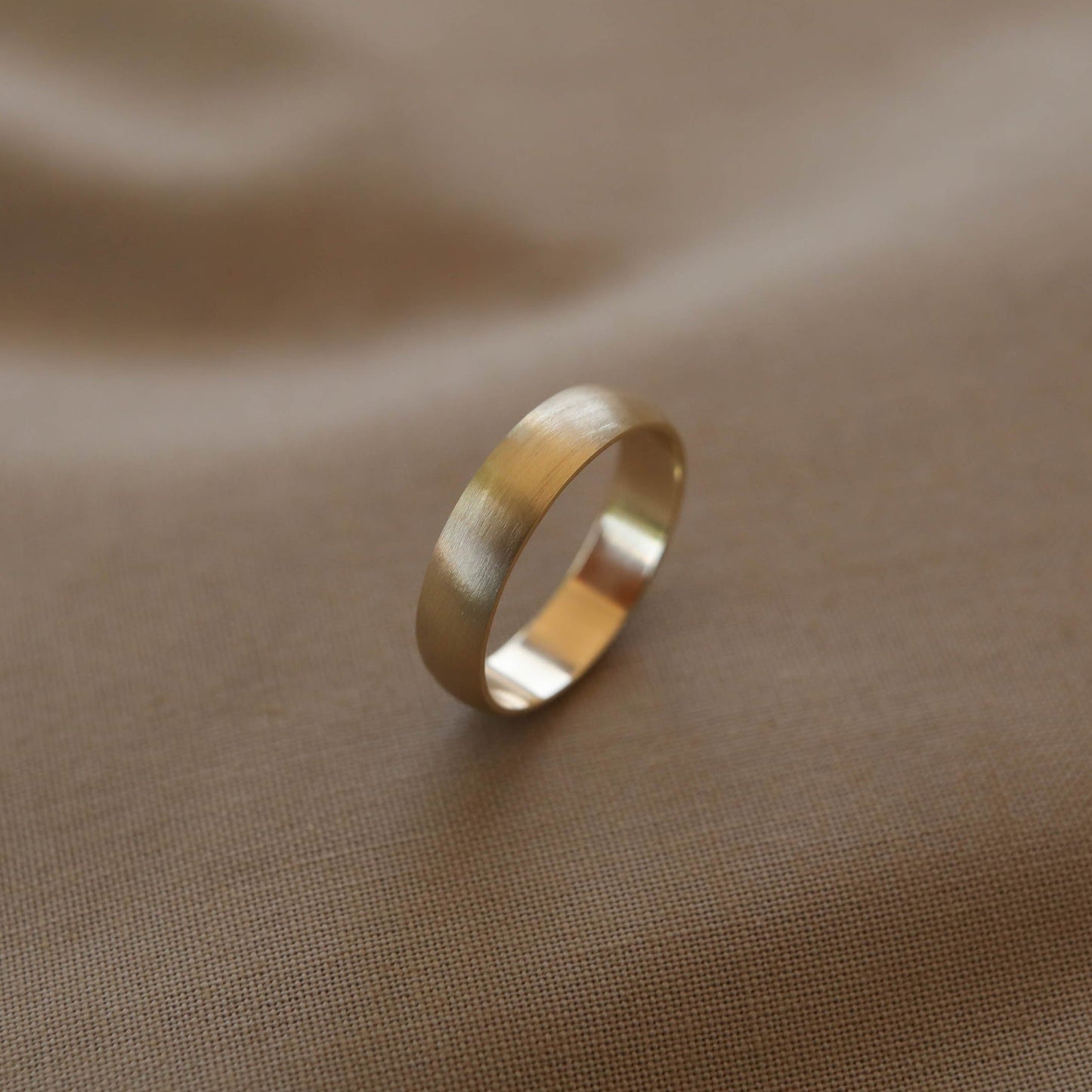 Polished Finish Classic Men's Wedding Band - farrellouise