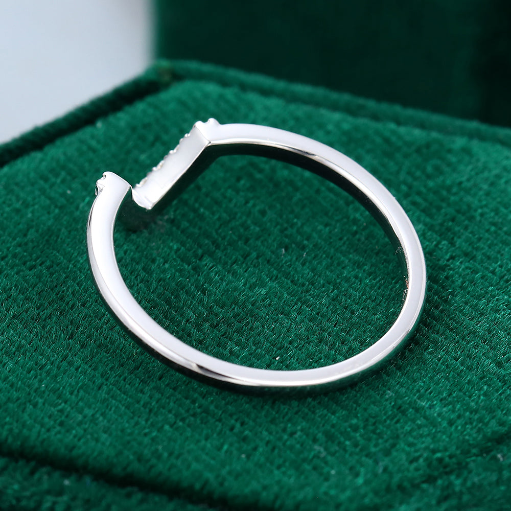 0.09 CT Round Moissanite V-Shaped Wedding Band - farrellouise