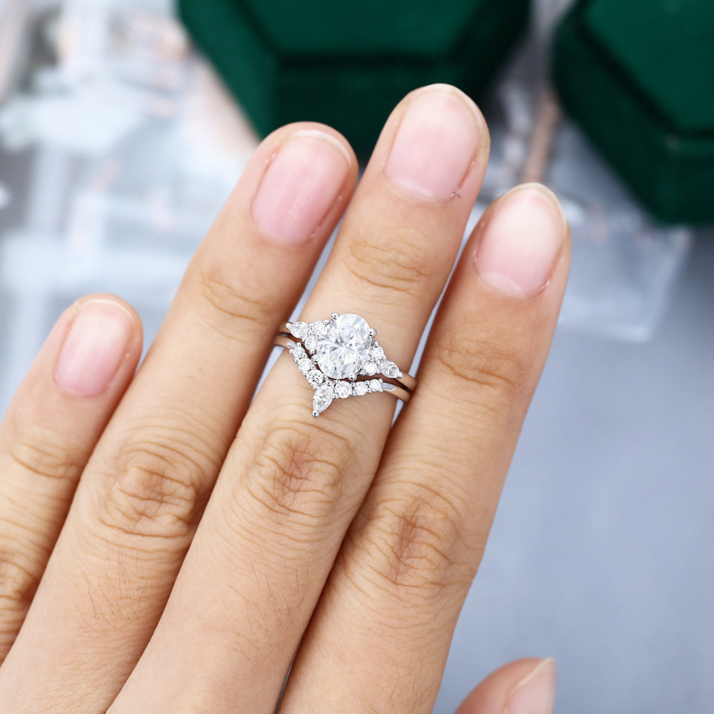 1.33 CT Oavl Moissanite Cluster Bridal Ring Set - farrellouise