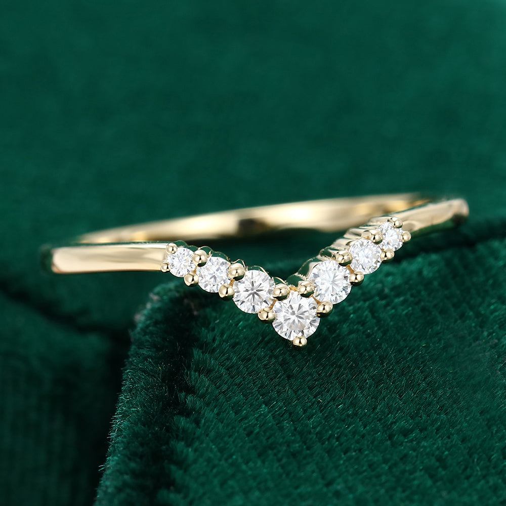 0.20 Round Moissanite Curved Wedding Band - farrellouise