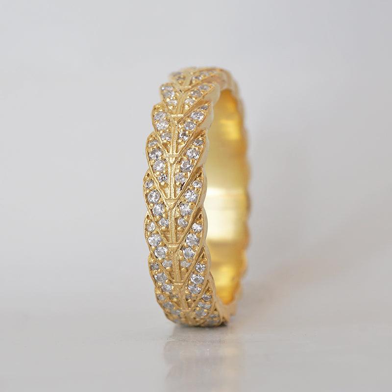 Round Stones Feather Style Men's Wedding Band - farrellouise