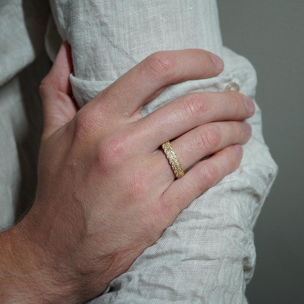 Round Stones Feather Style Men's Wedding Band - farrellouise
