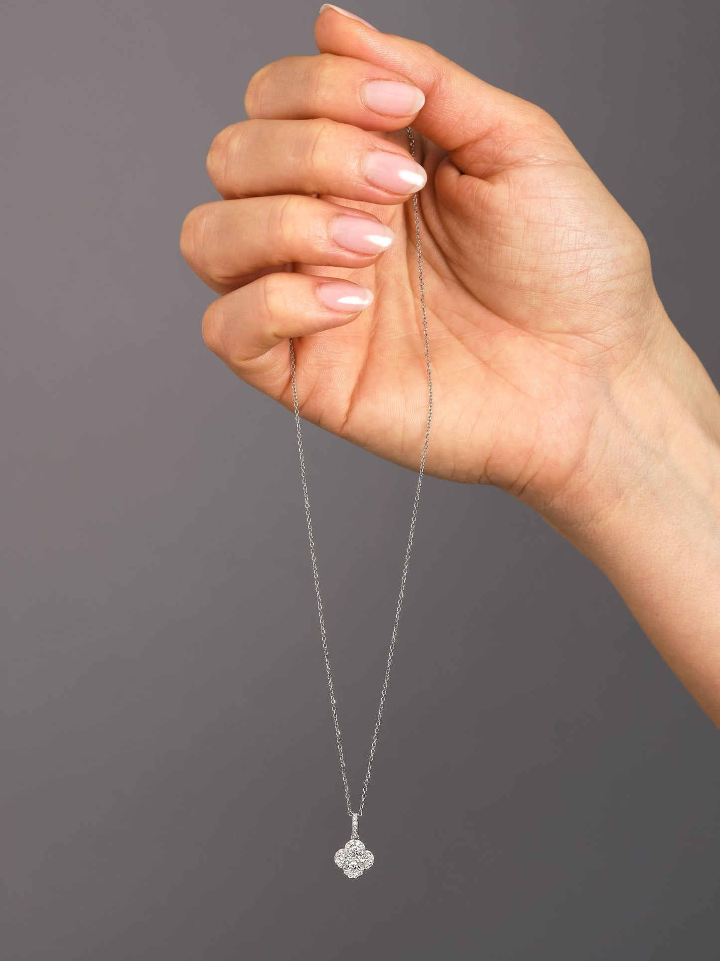 0.50 TCW Round Moissanite Diamond Clover Pendent Necklace - farrellouise