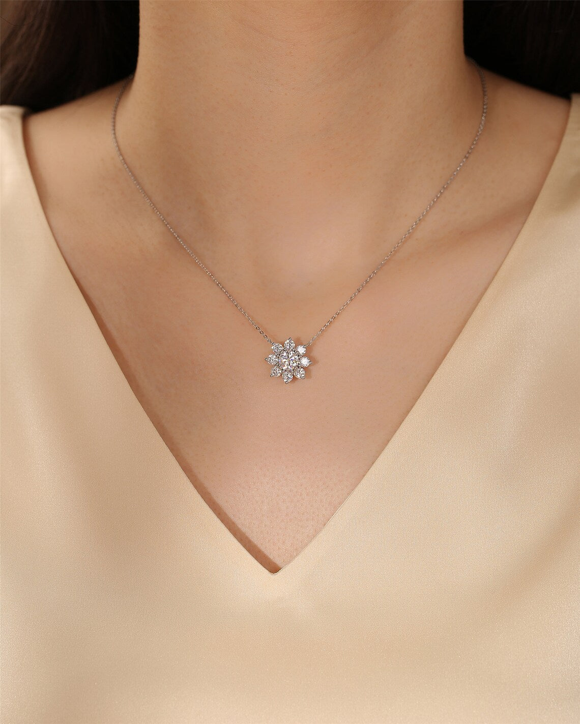 0.50 CT Round Moissanite Diamond Floral Necklace - farrellouise