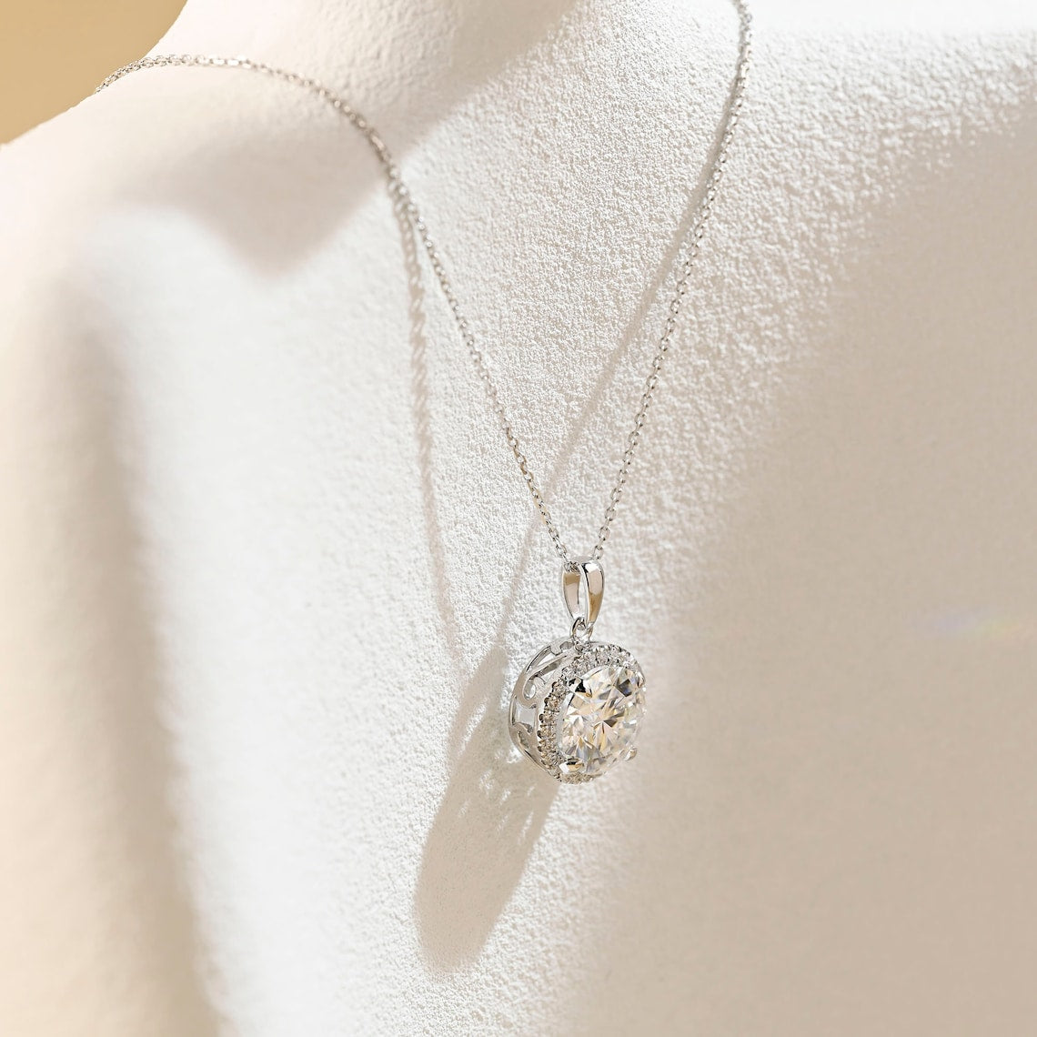 0.50 CT Round Moissanite Diamond Halo Necklace - farrellouise