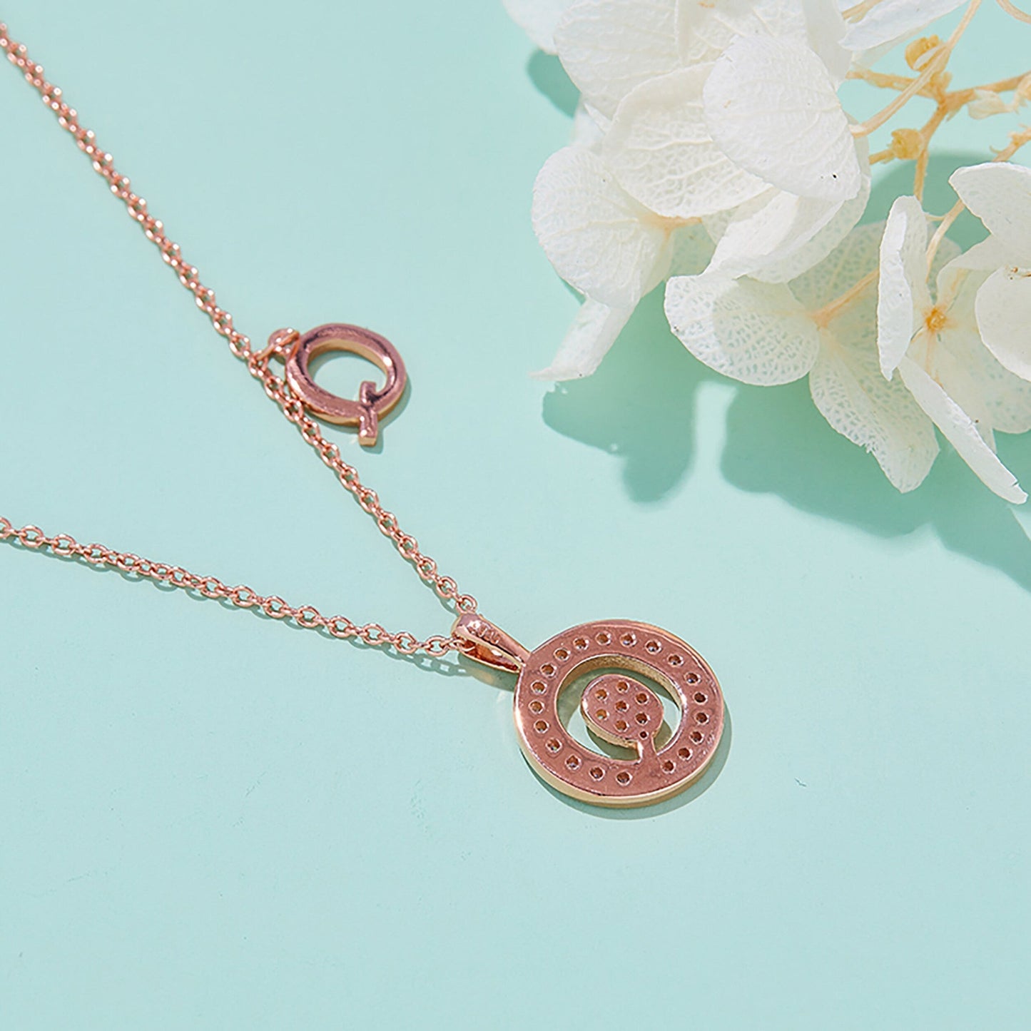 Customized "Q" Letter Moissanite Diamond Necklace - farrellouise