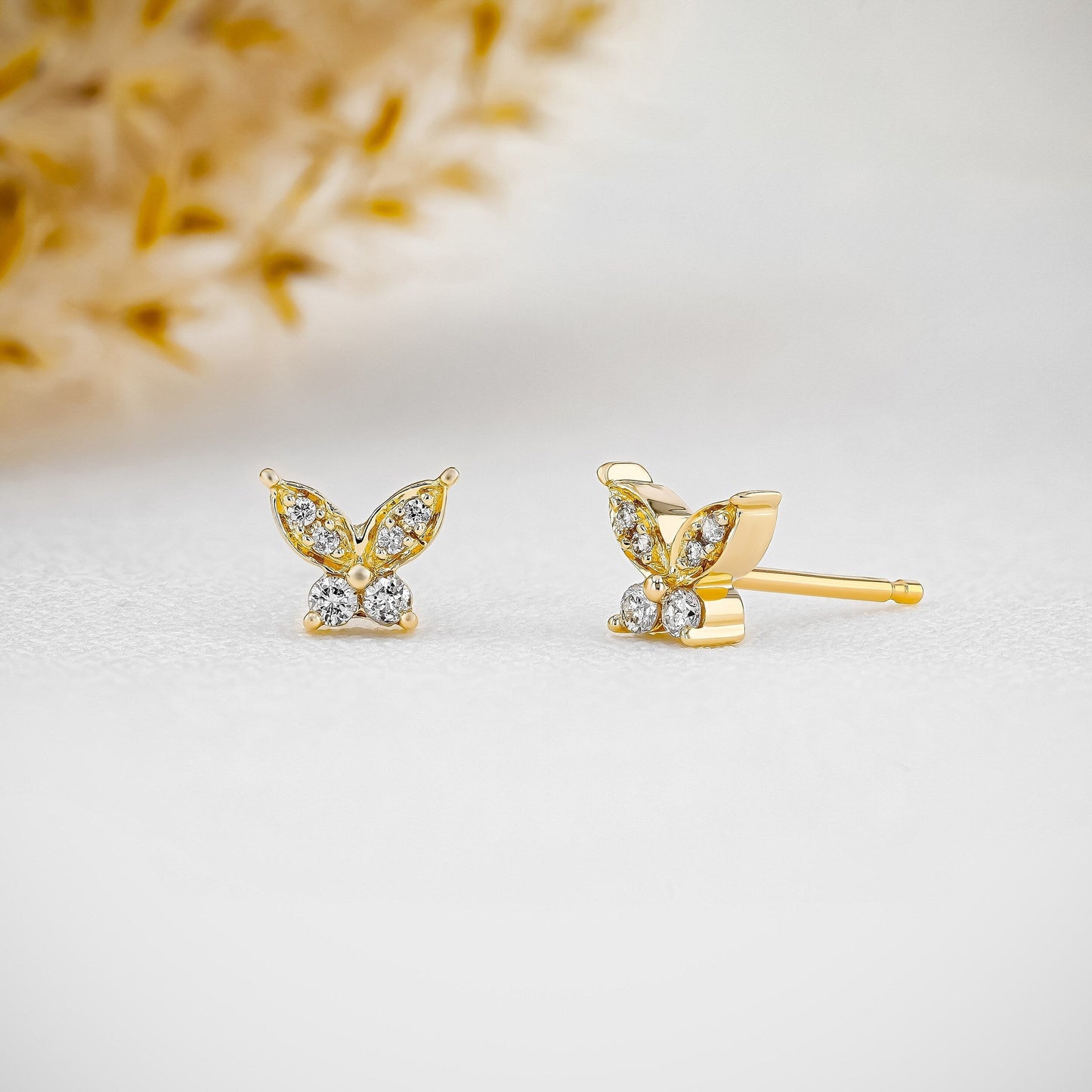 0.80 TCW Round Moissanite Diamond Stud Earrings - farrellouise