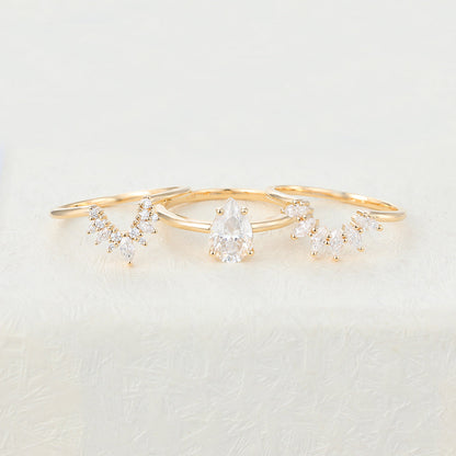 1.50 CT Pear Moissanite Solitaire Bridal Ring Set - farrellouise
