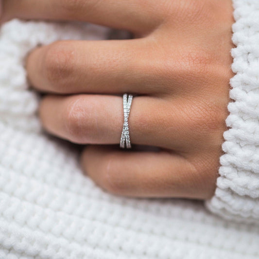 0.40 TCW Round Cut Cross Over Moissanite Wedding Band - farrellouise