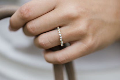0.70 TCW Round Bubble Prong Moissanite Wedding Band - farrellouise