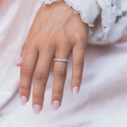 2.76 TCW Oval Shared Prong Moissanite Wedding Band - farrellouise