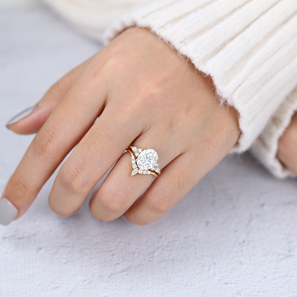 3.0 CT Oval Moissanite Cluster Bridal Ring Set - farrellouise