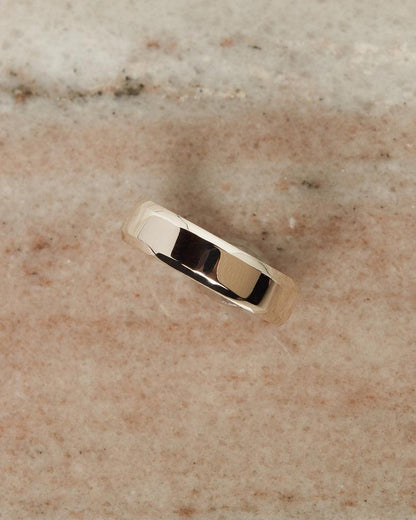 Polished Classic Wedding Band For Men - farrellouise
