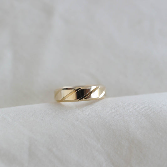 High-Polish Finish Regular Men's Band - farrellouise