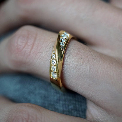 Spiral Classic Wedding Band For Men - farrellouise