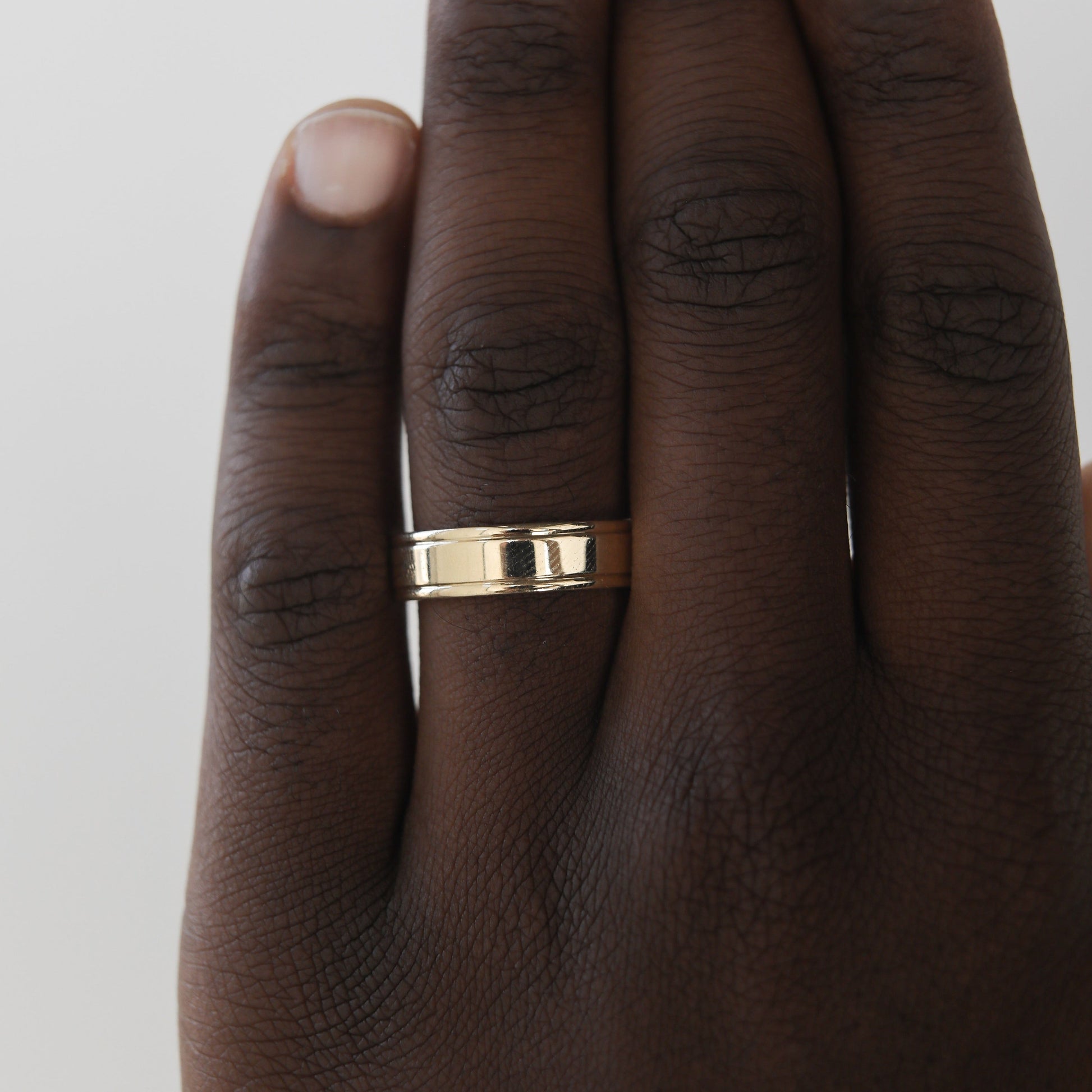 High-Polish Finish Regular Yellow Gold Men's Band - farrellouise
