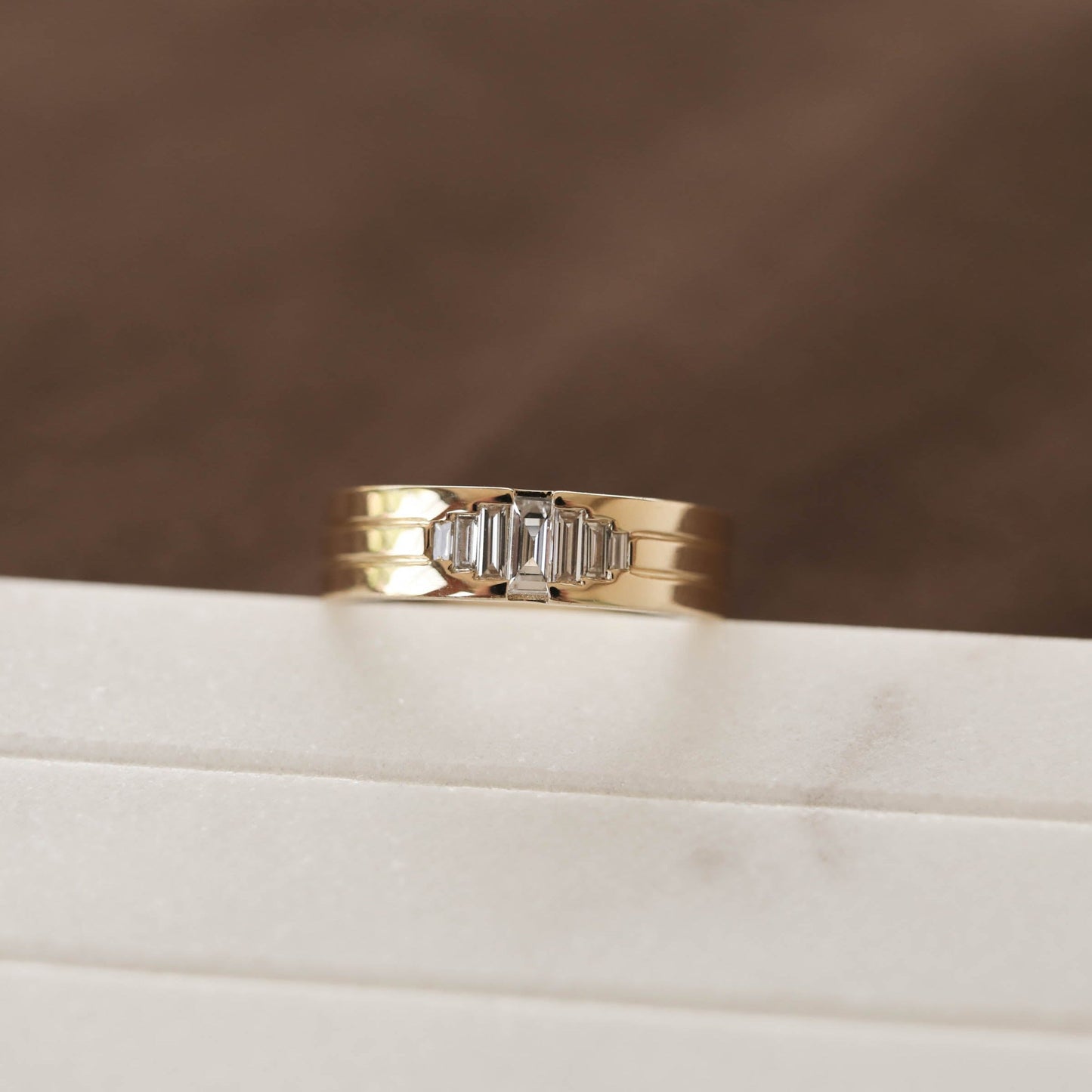 Stone Setting Classic High-Polish Finish Men's Band - farrellouise
