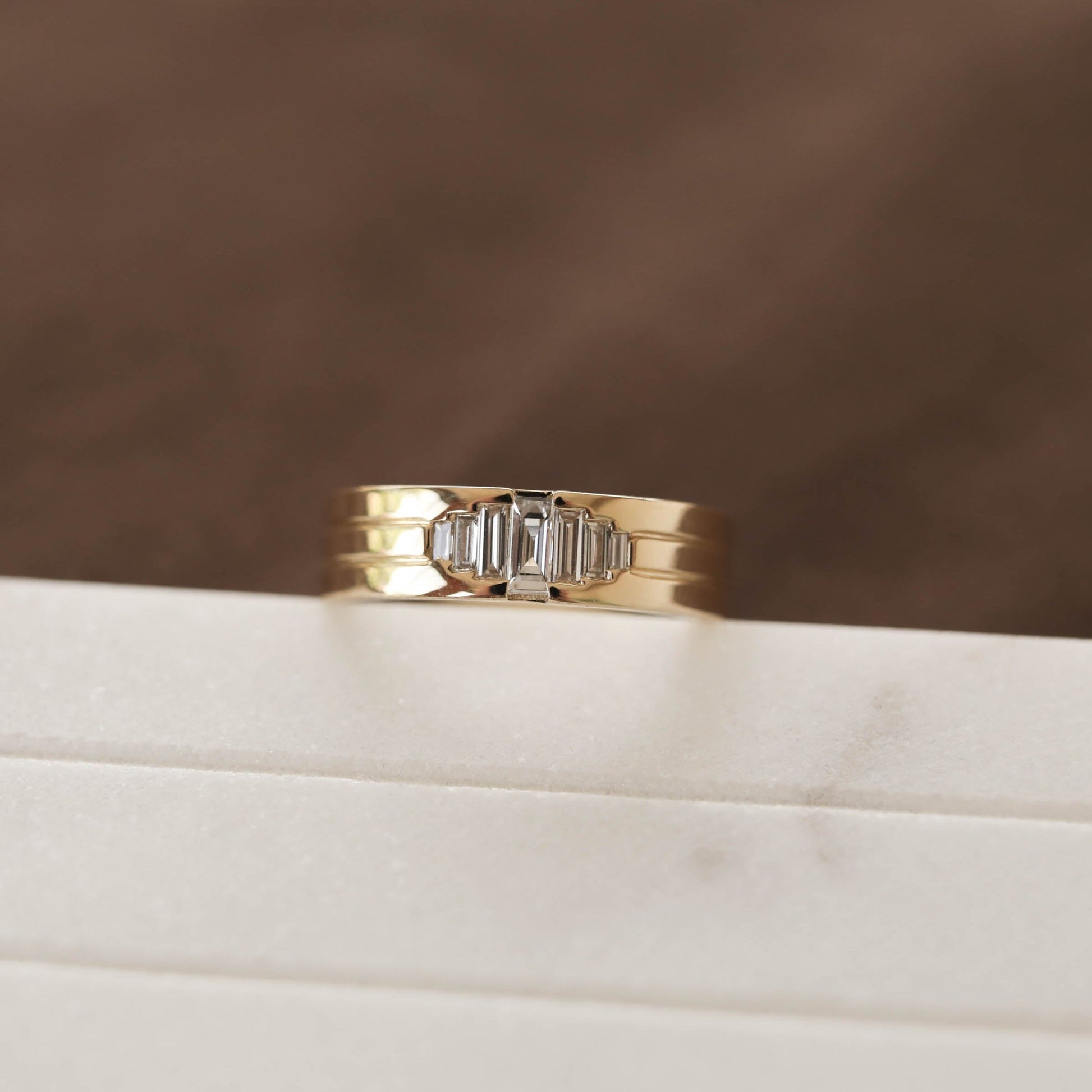 Stone Setting Classic High-Polish Finish Men's Band - farrellouise