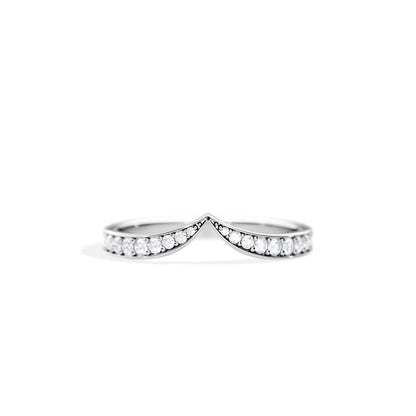 0.30 TCW Round Curved Style Wedding Band