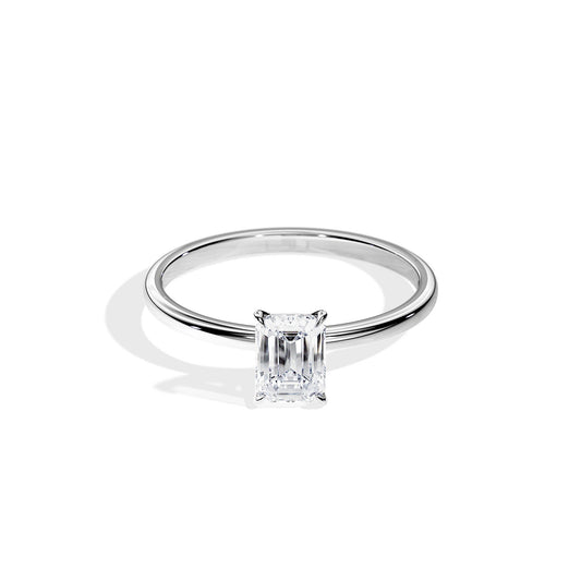 1.0 CT Emerald Moissanite Solitaire Engagement Ring