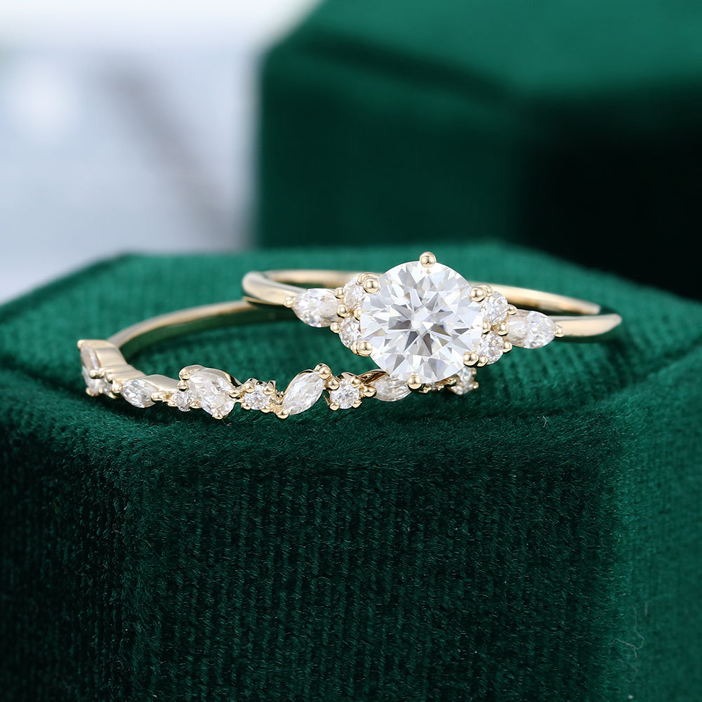 0.88 CT Round Moissanite Cluster Bridal Ring Set - farrellouise
