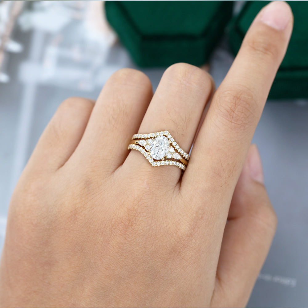 1.33 CT Oval Moissanite Cluster Bridal Ring Set - farrellouise