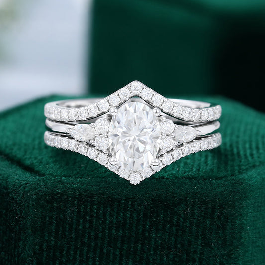 1.33 CT Oval Moissanite Cluster Bridal Ring Set - farrellouise