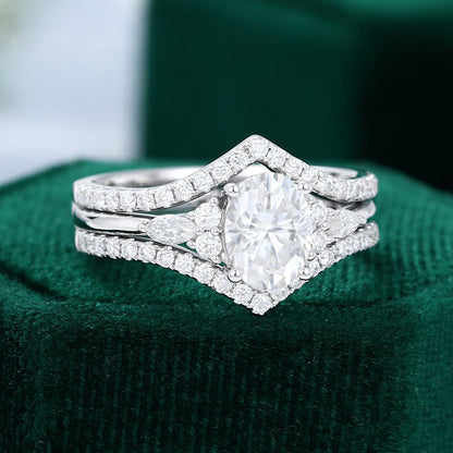 1.33 CT Oval Moissanite Cluster Bridal Ring Set - farrellouise