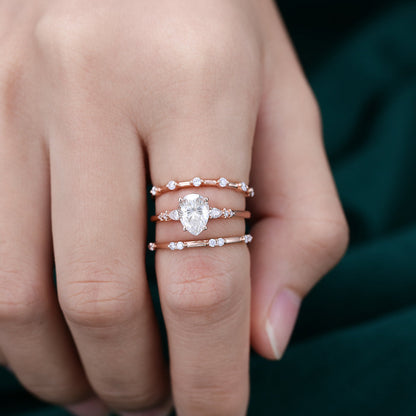 1.0 CT Pear Moissanite Three Stone Bridal Ring Set - farrellouise