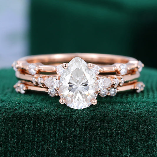 1.0 CT Pear Moissanite Three Stone Bridal Ring Set - farrellouise