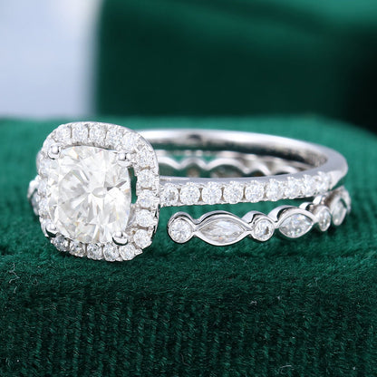 0.96 CT Cushion Moissanite Halo Bridal Ring Set - farrellouise