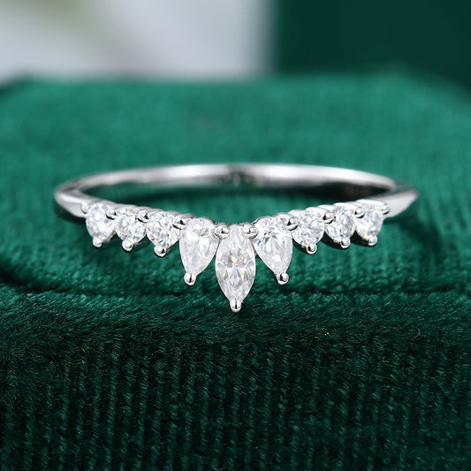 0.30 CT Round, Pear & Marquise Moissanite Curved Wedding Band - farrellouise