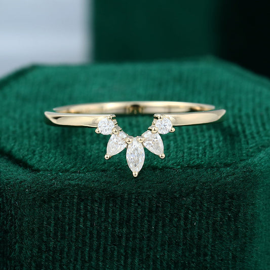 0.272 CT Round, Pear & Marquise Moissanite Curved Wedding Band - farrellouise