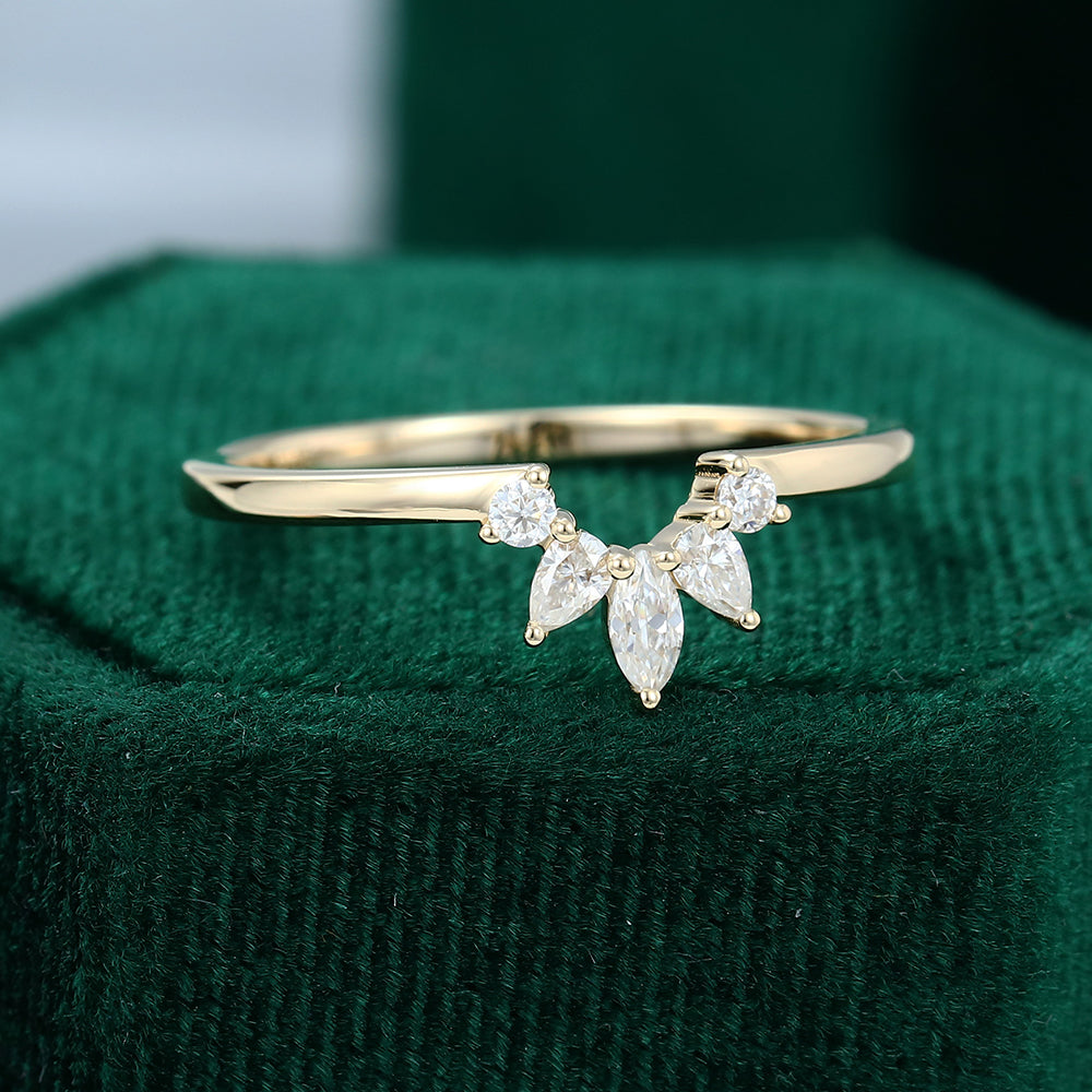 0.272 CT Round, Pear & Marquise Moissanite Curved Wedding Band - farrellouise